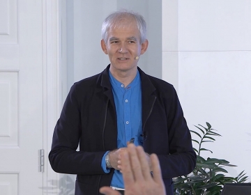 Kaur Lass, Key note speech @ the Conference Golden Age Rock'N'Roll 10/2021. Photo: Wellness Orbit